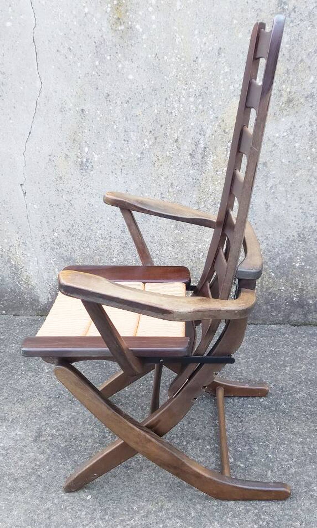 Pair of vintage TRICONFORT France deckchairs and relax chairs