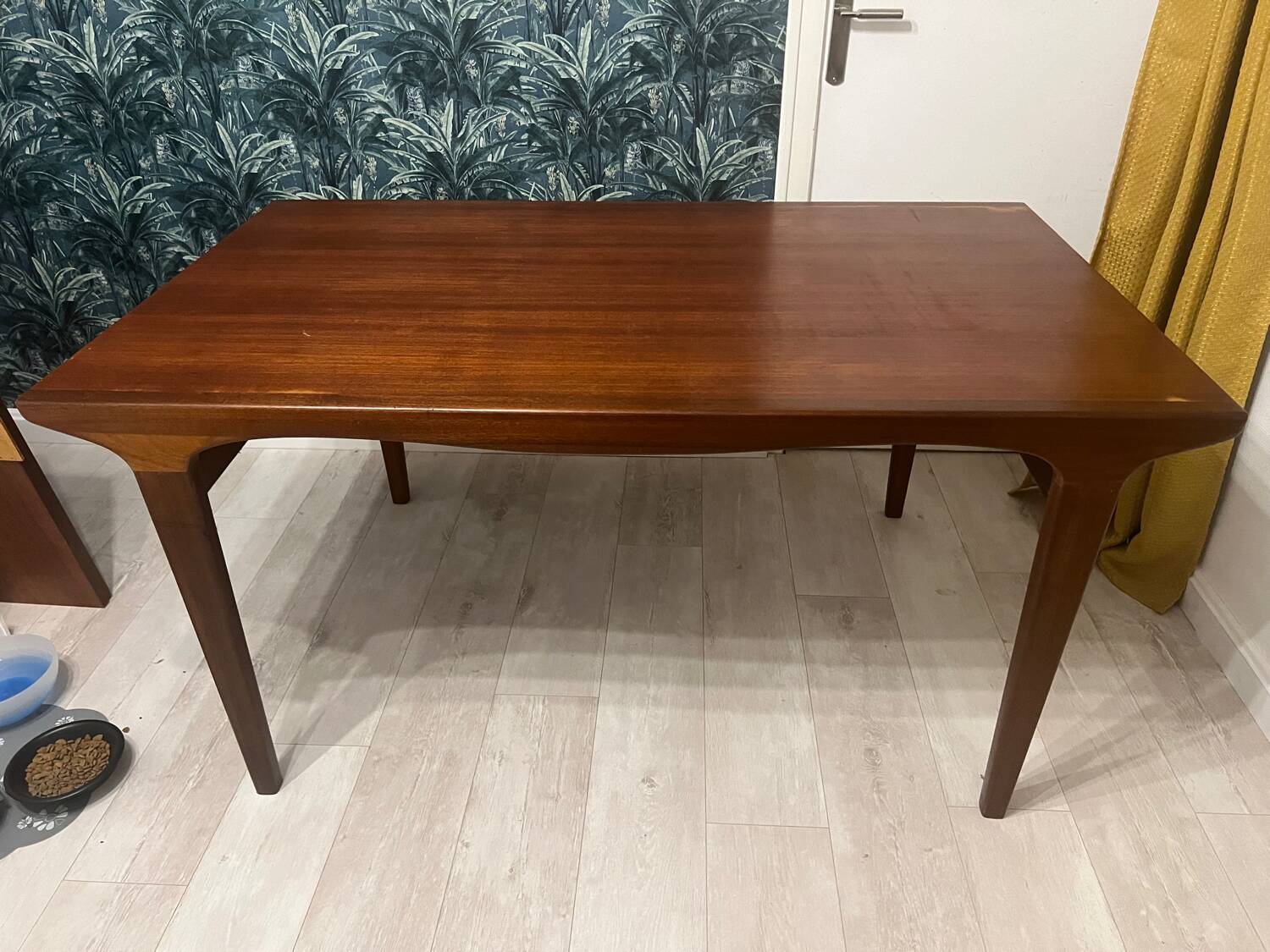 Table à manger scandinave année 60 en teck