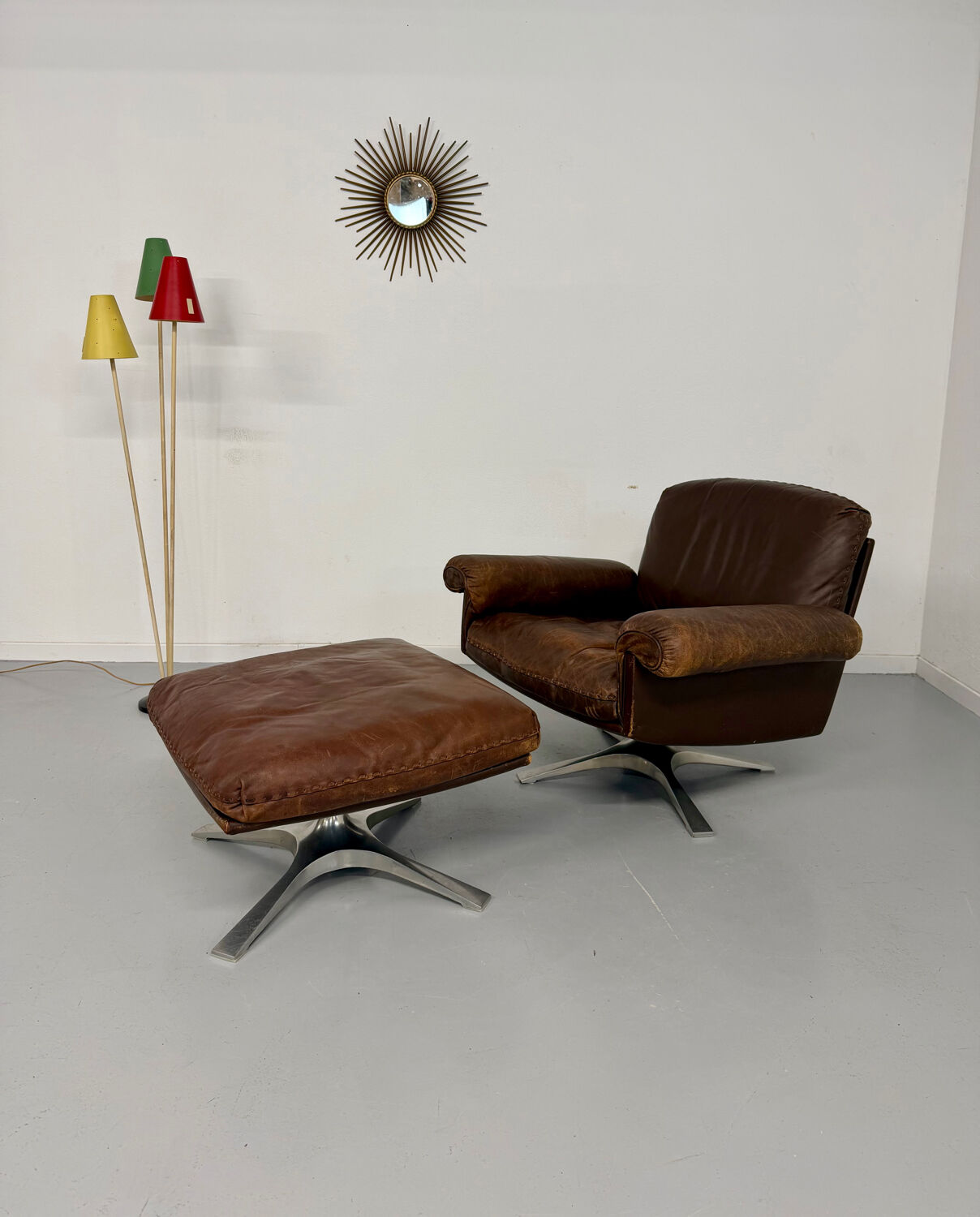 Vintage 70s brown leather ottoman chair design DE SEDE DS-31