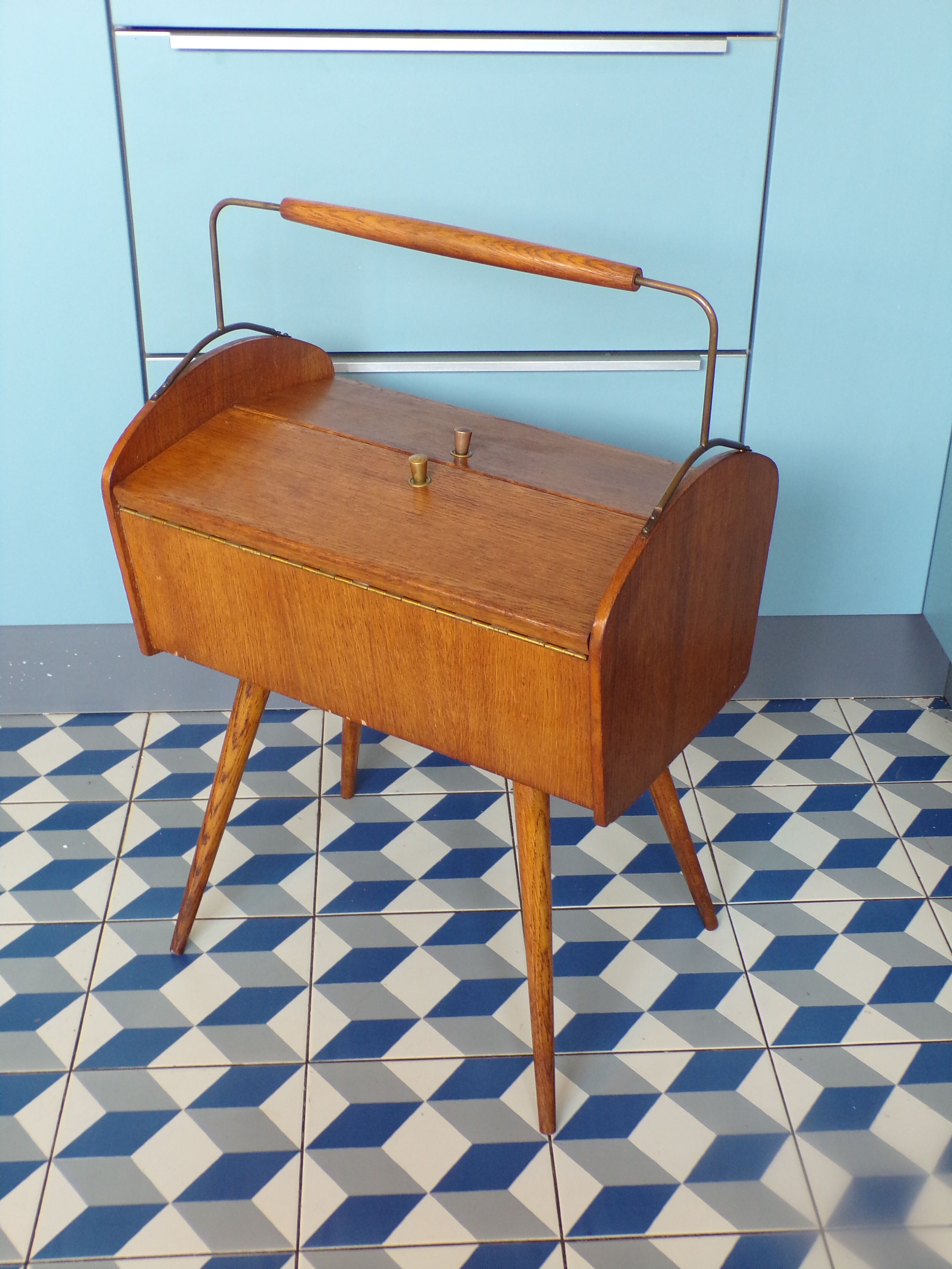 Vintage worker 2 doors