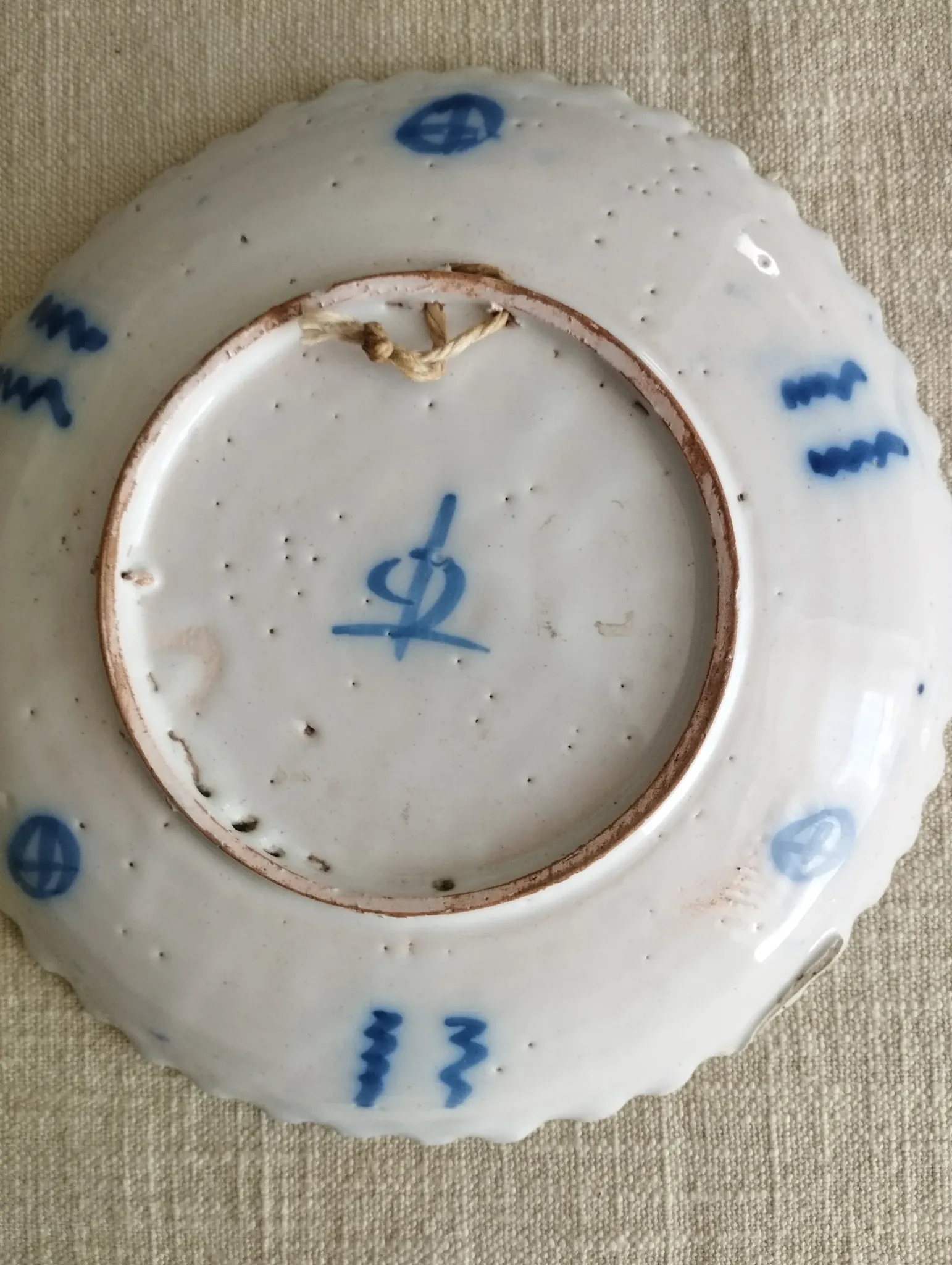 Ancienne assiette décorative en faïence Hollande XVIIIe