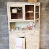 Ancien buffet de cuisine