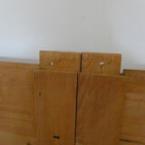 Ancienne armoire en bois massif