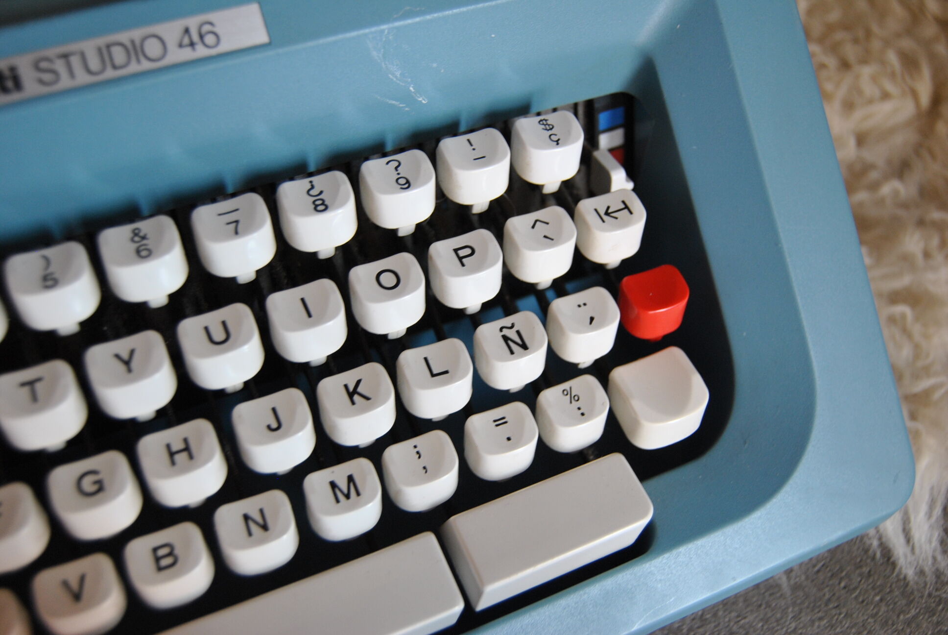 Blue typewriter Ollivetti Studiu 46 years 70