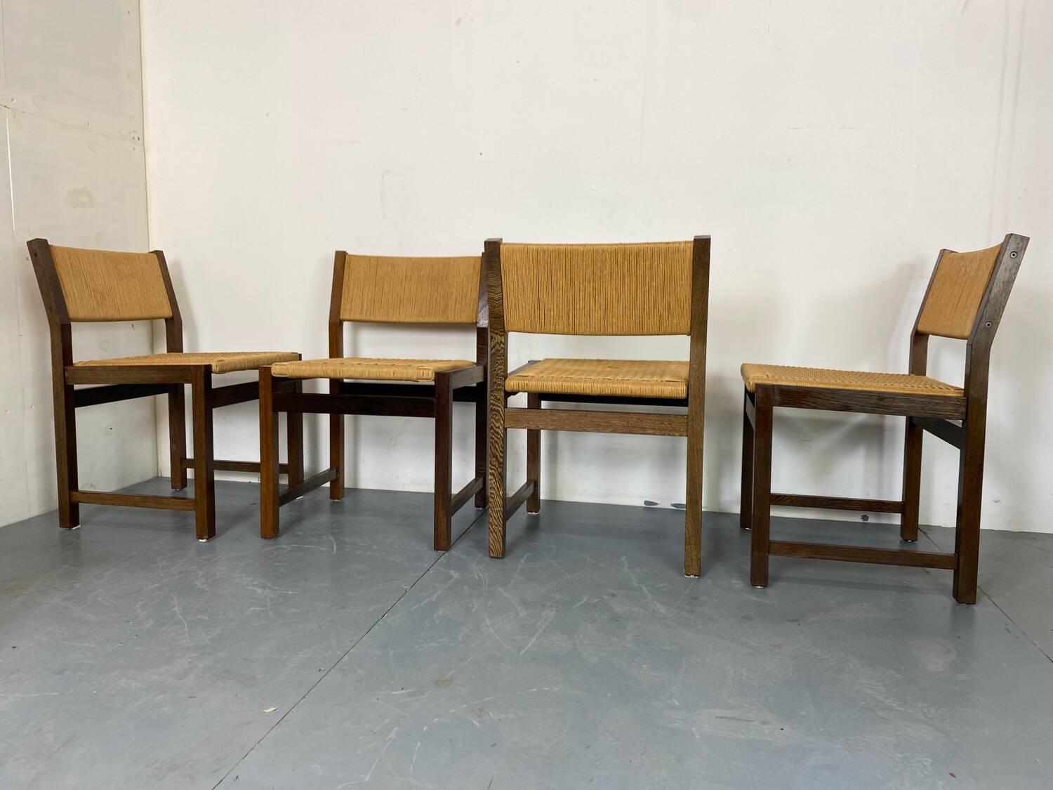 Chaises rustiques modernistes en bois et corde de papier, années 1970, lot de 6