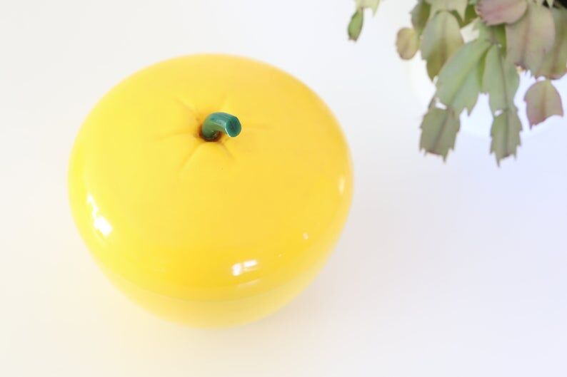 Ice cube tray, vintage yellow apple