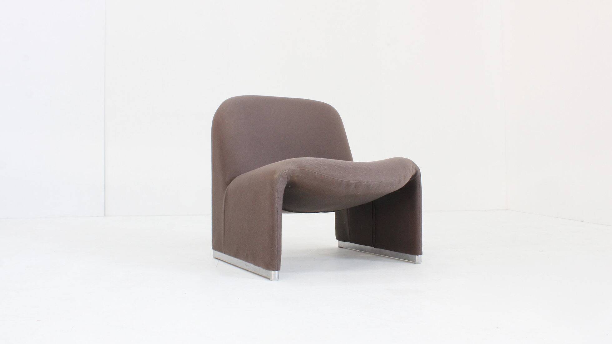 Artifort Alky armchair by Giancarlo Piretti