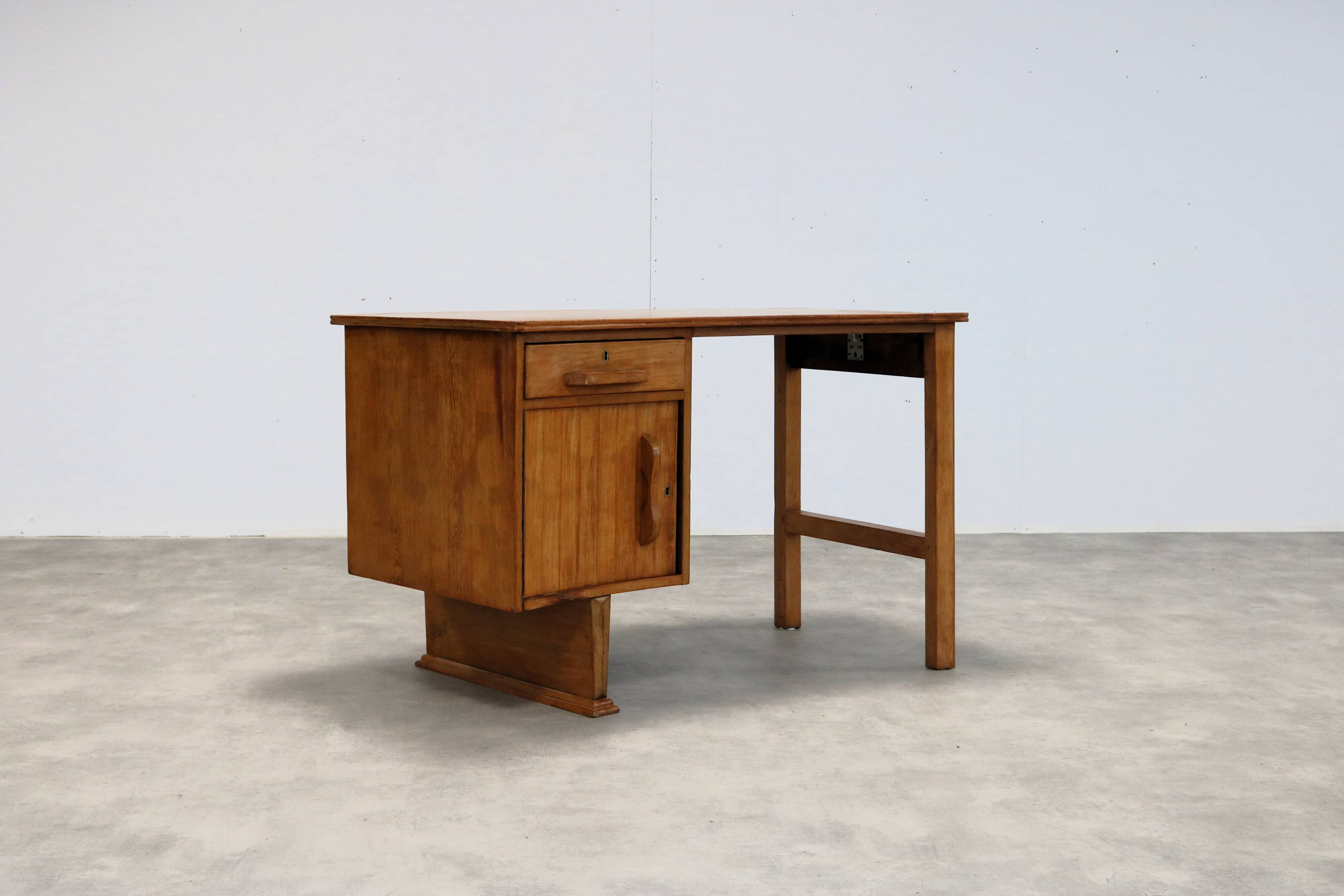 Bureau vintage | chêne | Période des années 1950 | Années 1950