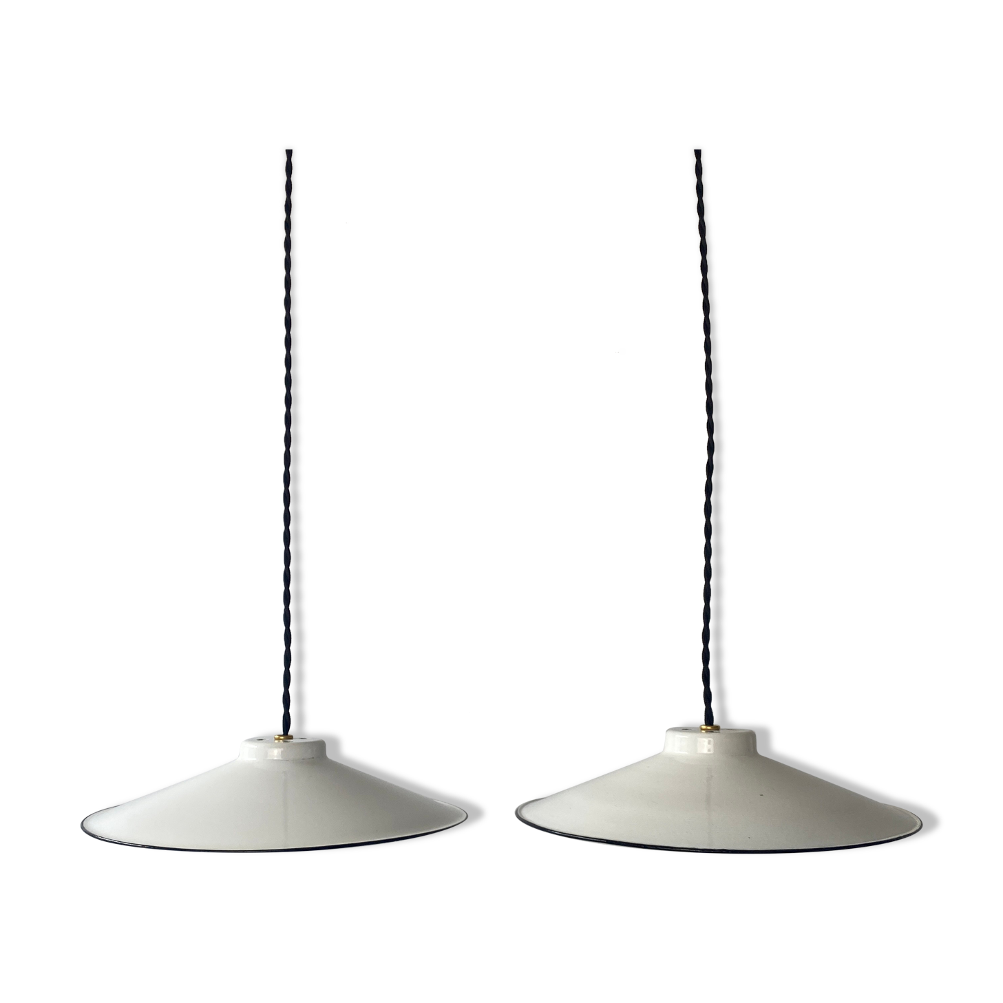 Lot 2 old white enamelled suspensions