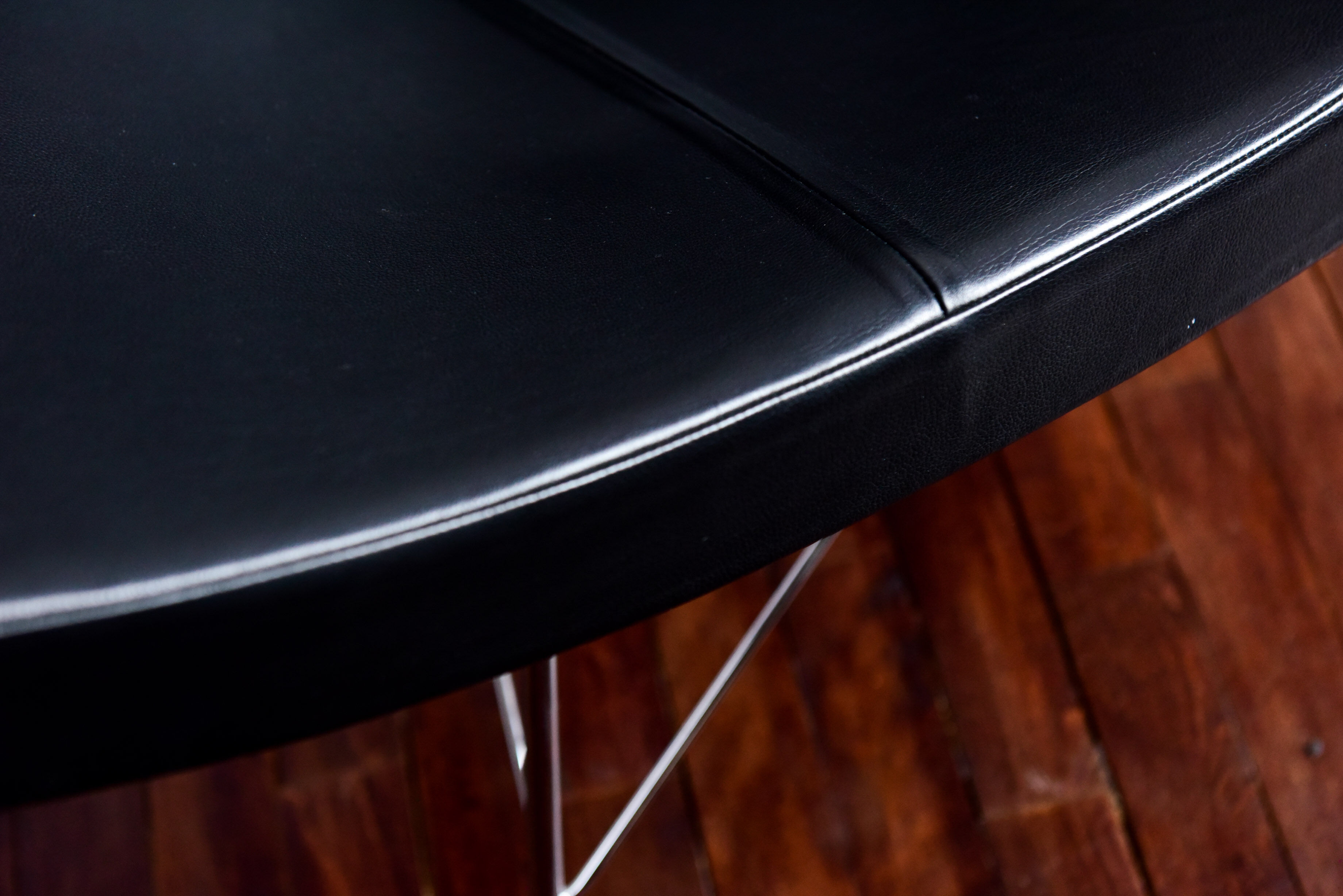 Coconut chair designed by George Nelson