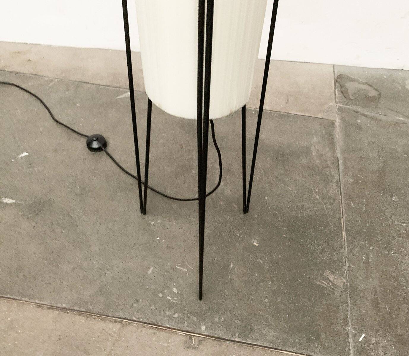 Mid-century German minimalist floor lamp by Hesse Leuchten, 1960s.
