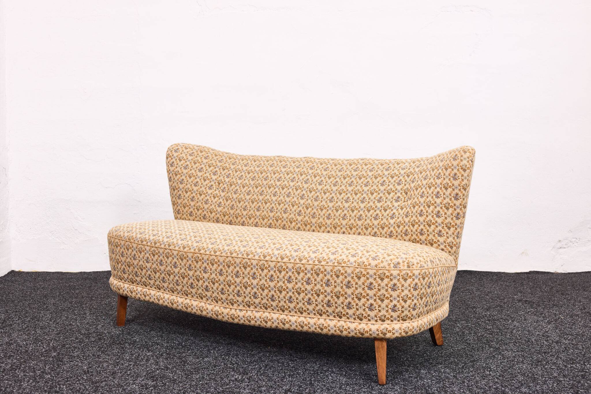 Swedish lounge sofa & cocktail chair set, 1950s – curved wingback
