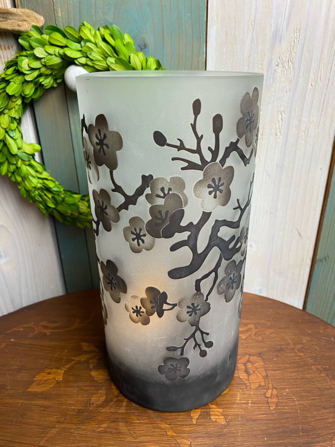 Cylindrical glass paste vase “cherry blossom”