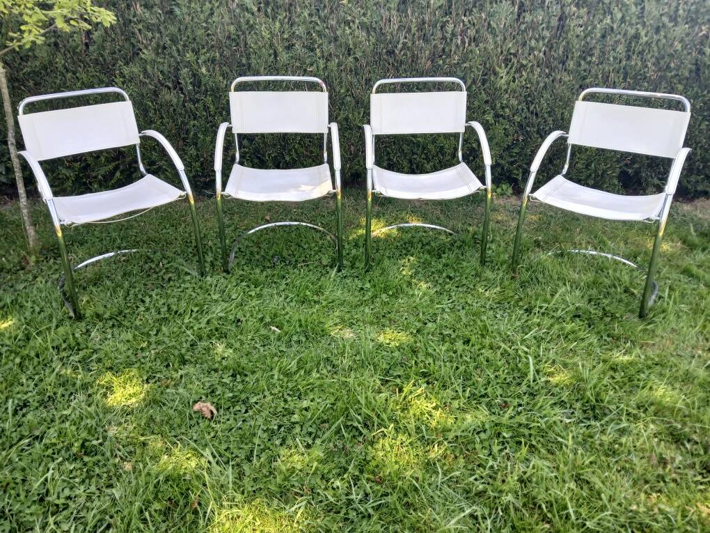 Set of 4 armchairs attributed to Mart Stam.