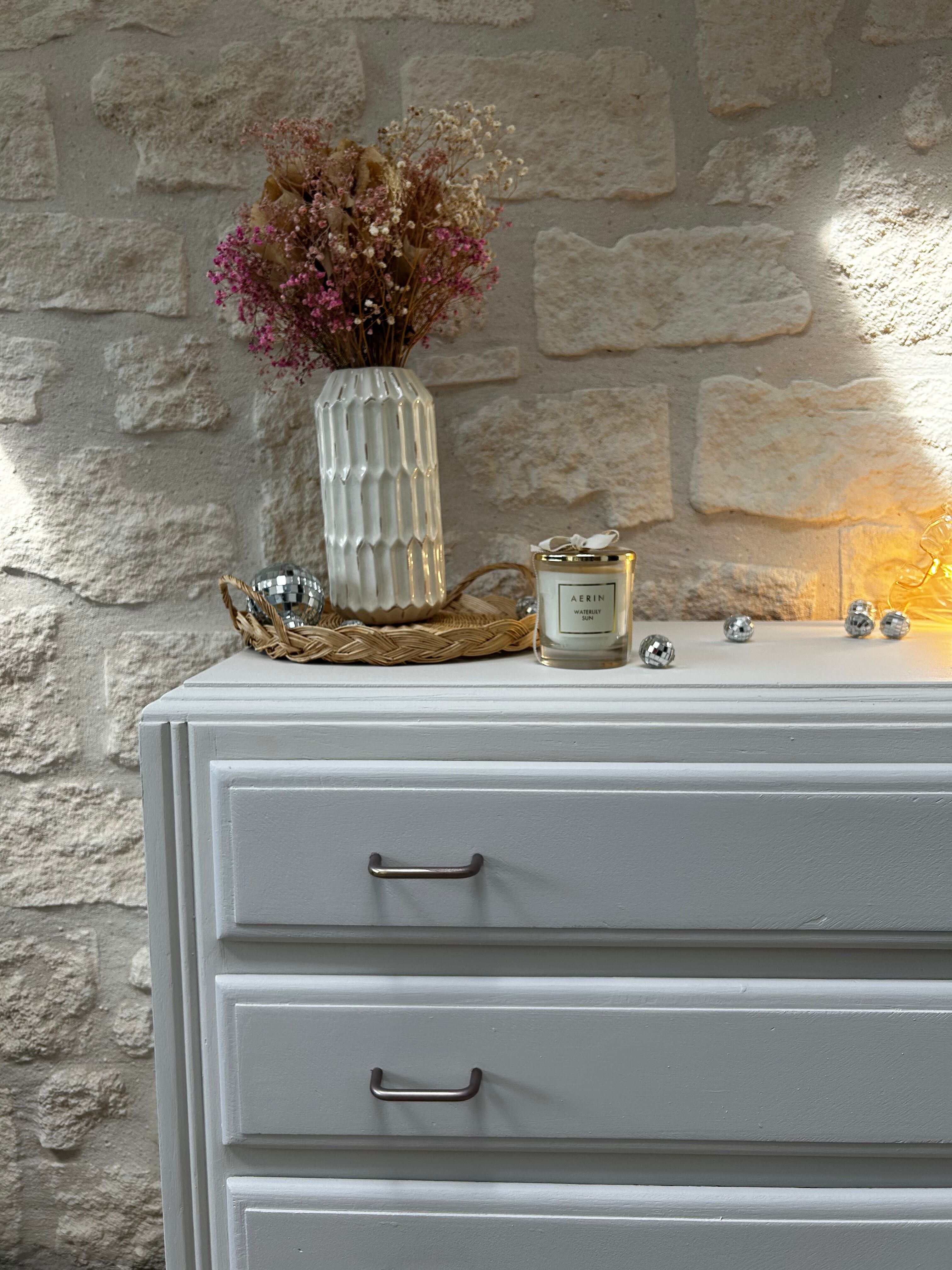 Vintage chest of drawers