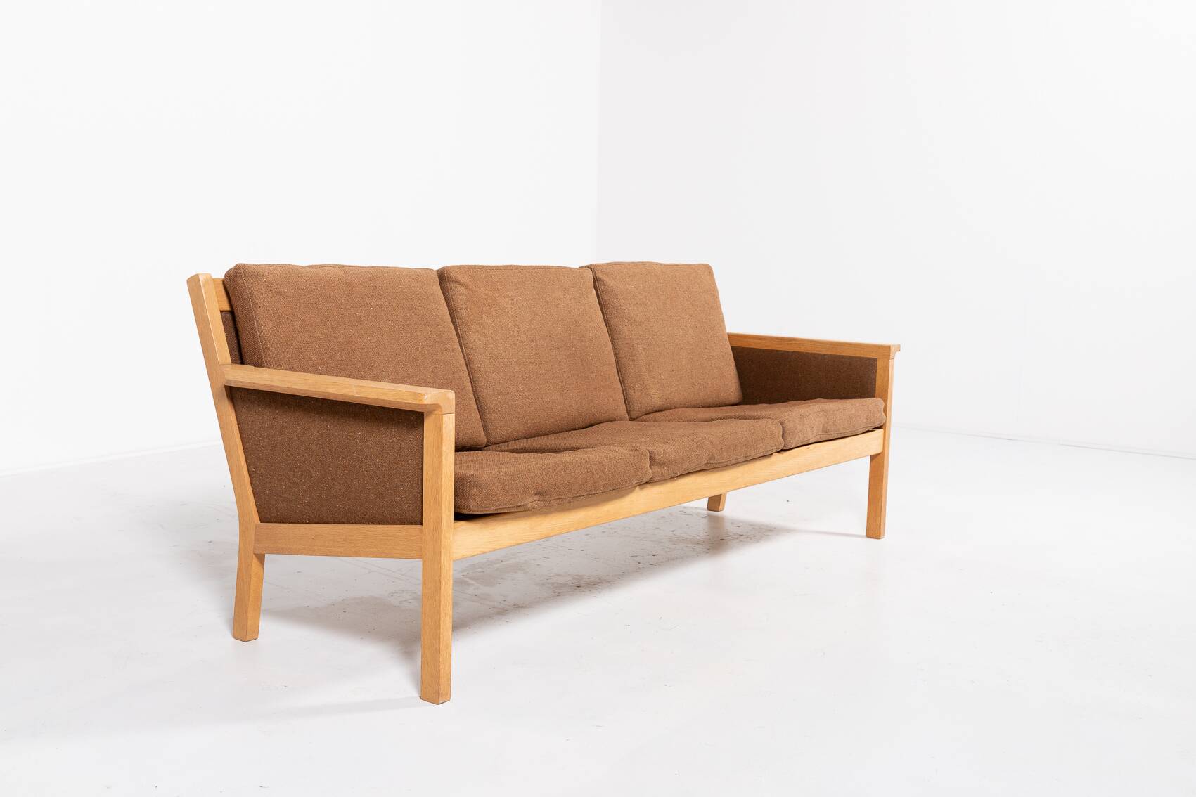 Canapé Mid-Century Hans Wegner modèle GE55 par Getama