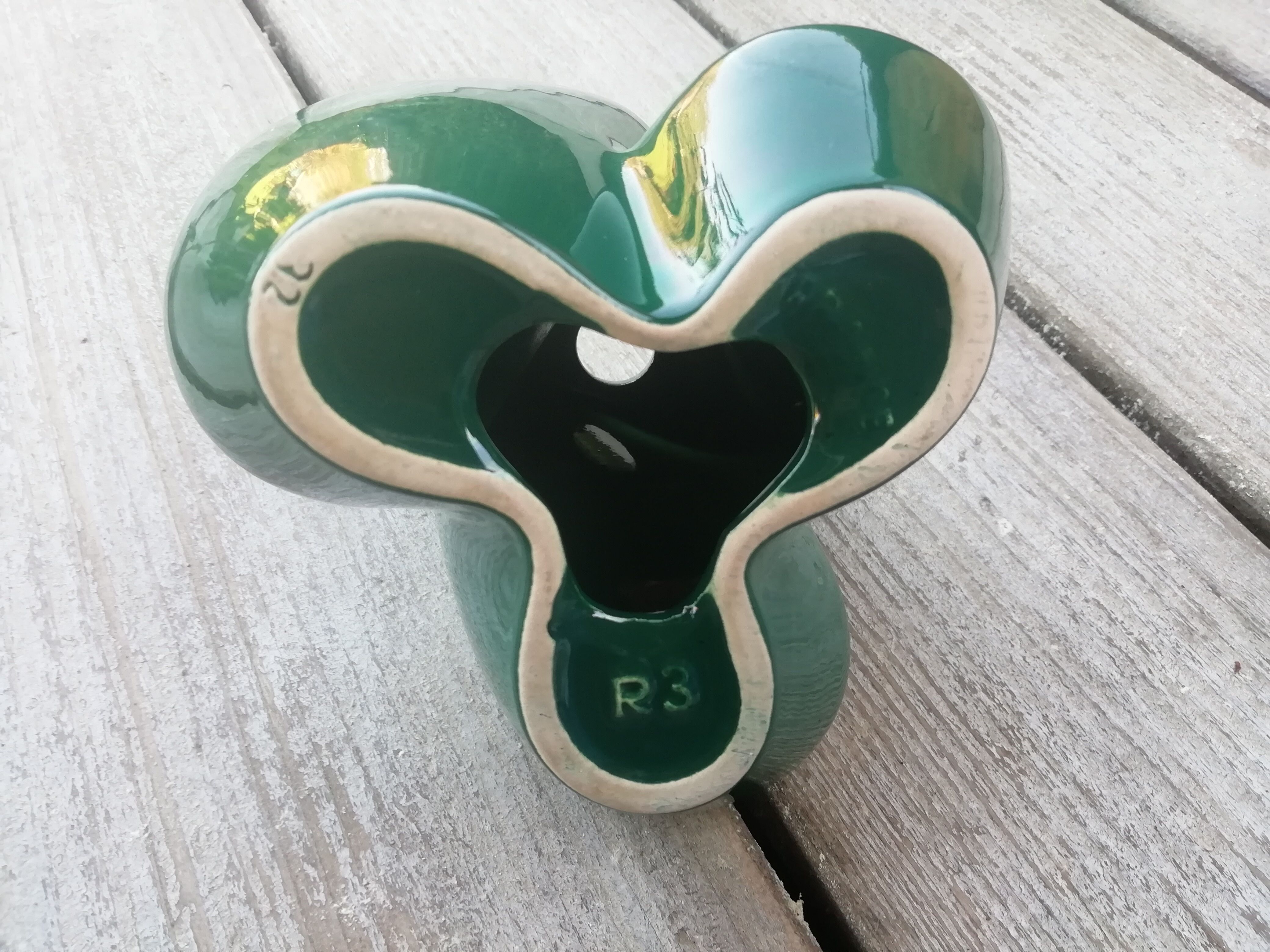 Boat propeller-shaped candle holder