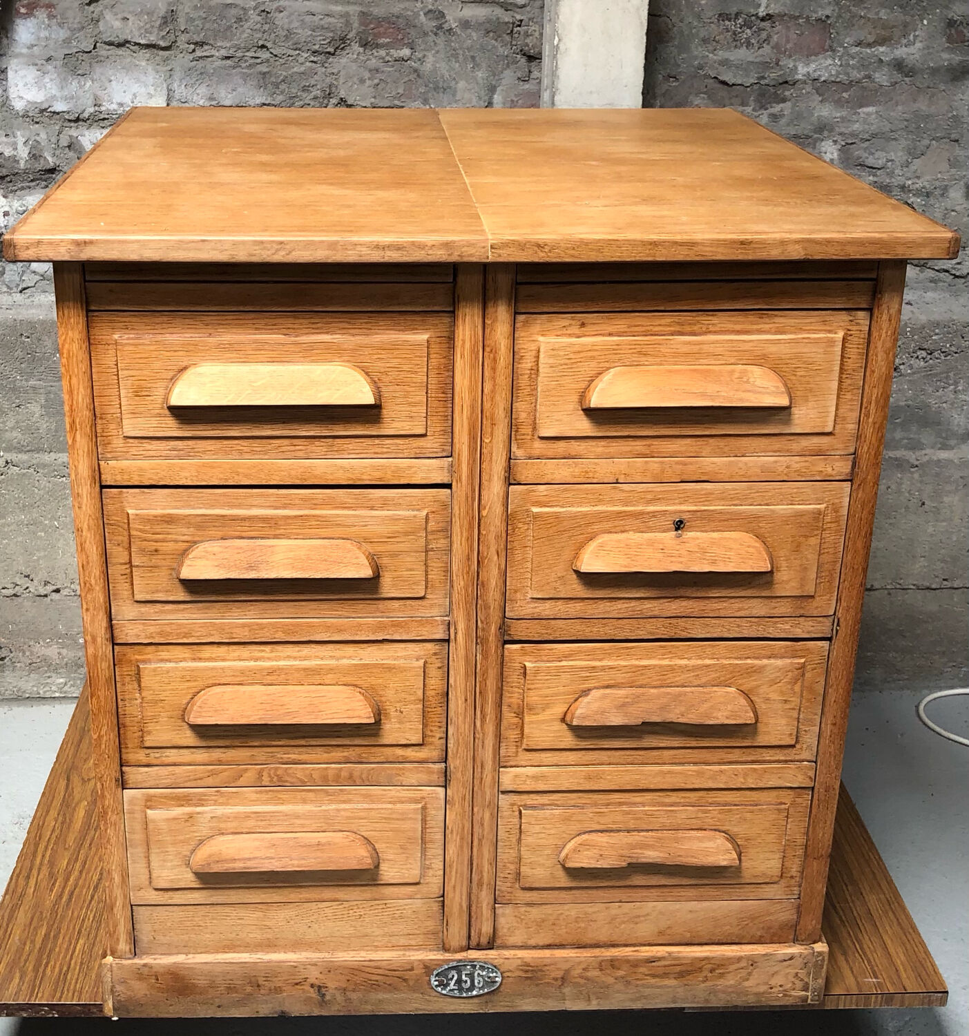 Ancien meuble de métiers chêne