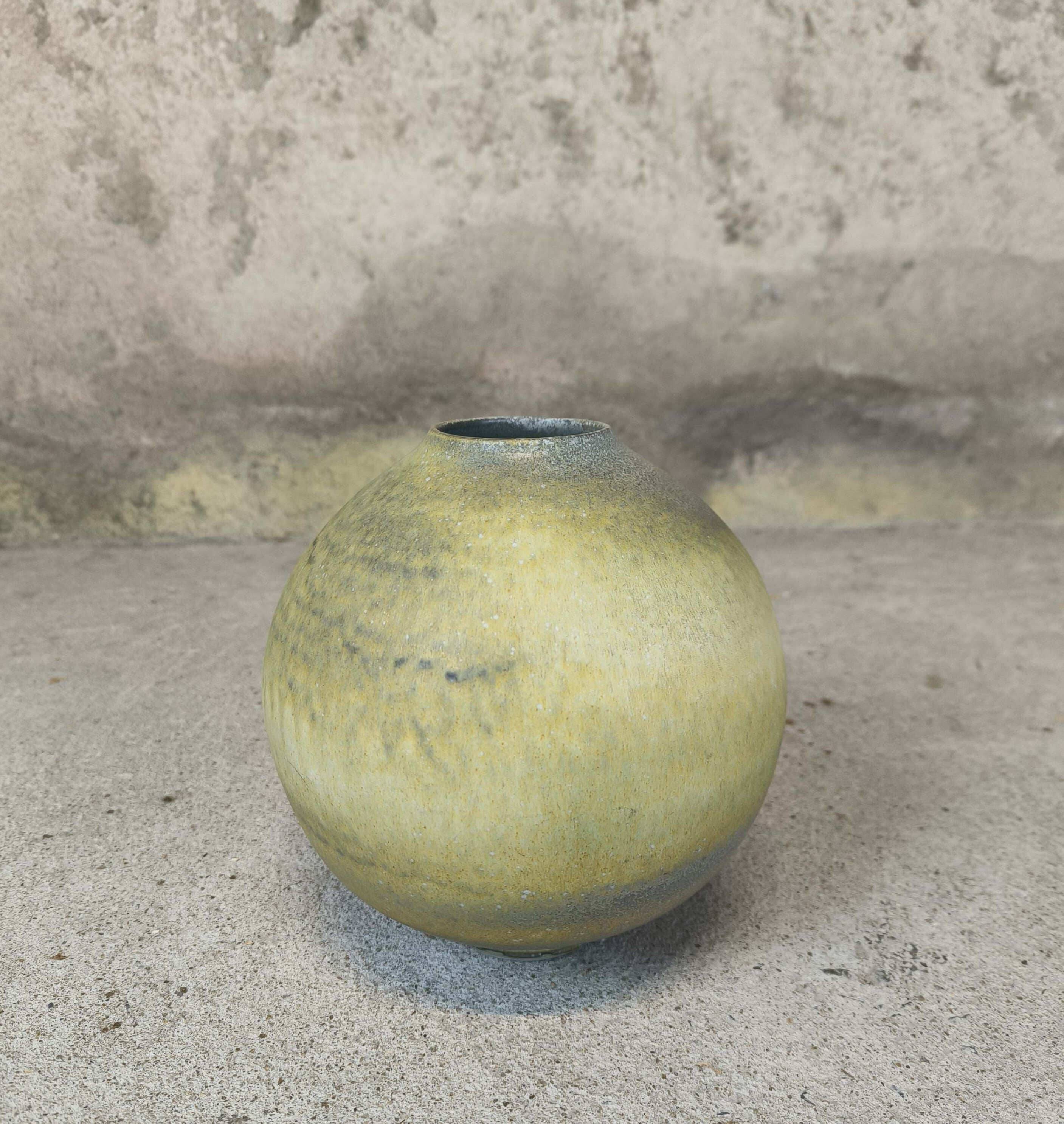 Round ceramic vase