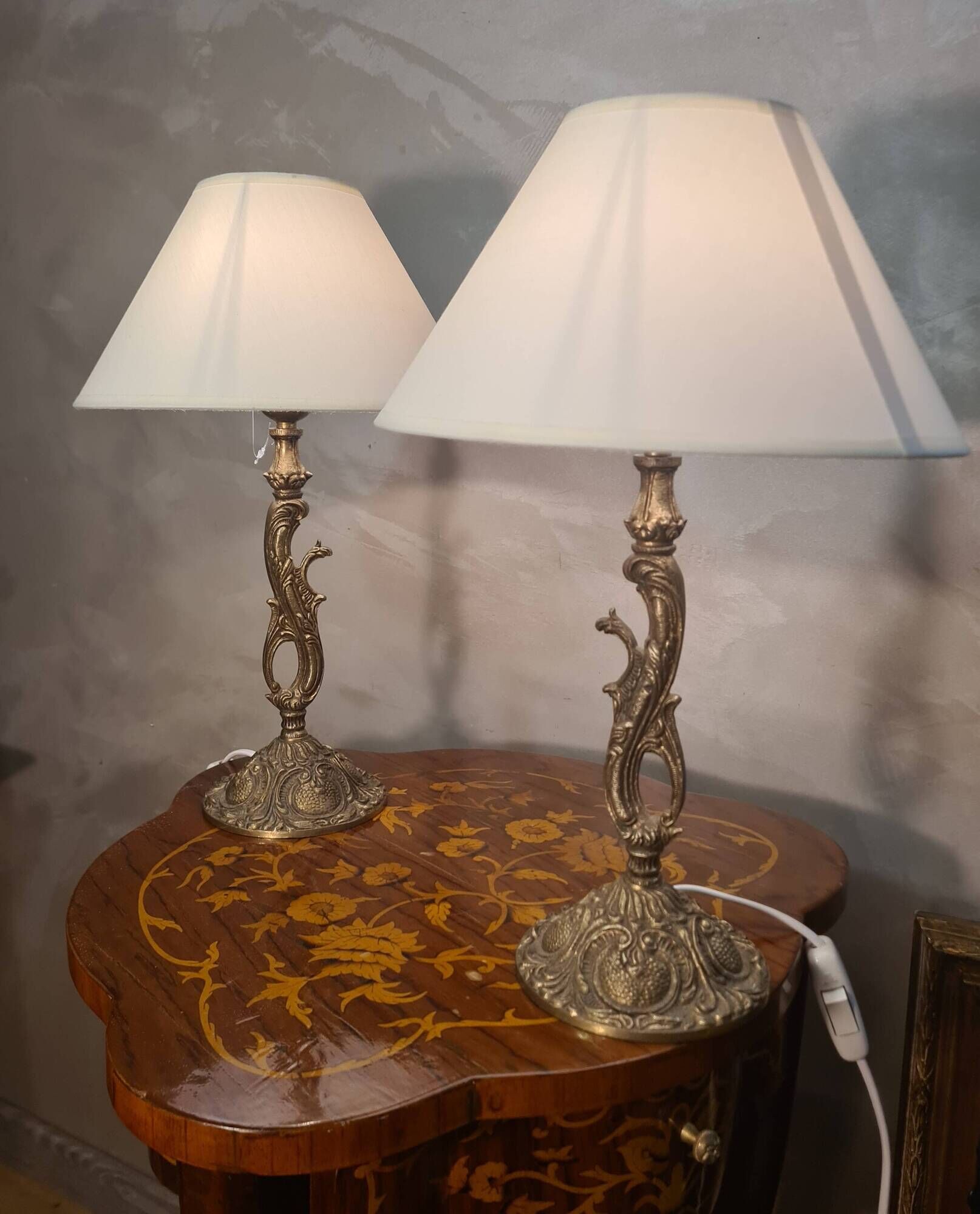 Pair of bronze bedside lamps in Rococo style 42x24, electrical working, very pretty.