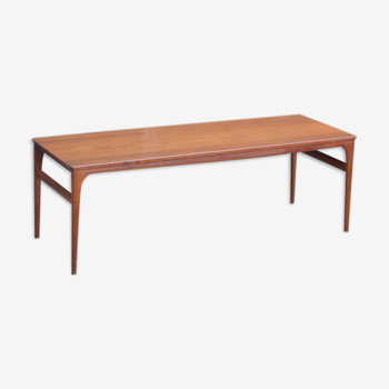 Teak coffee table 135.5 cm