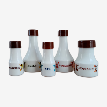 Mobil spice bottles