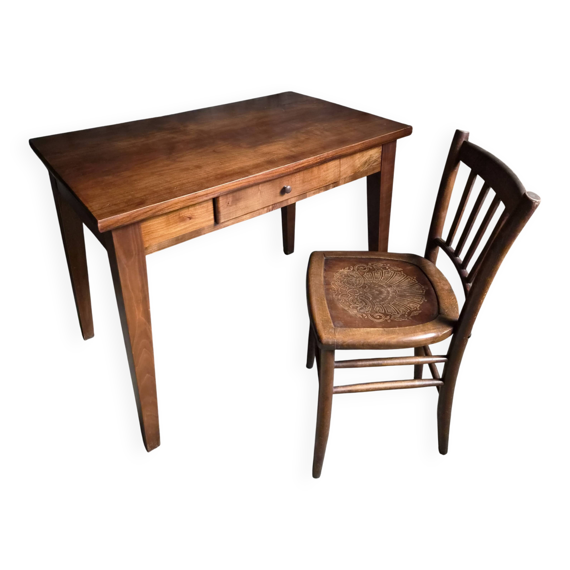 Old French table in cherry wood with bistro chair, circa 1900–1930.