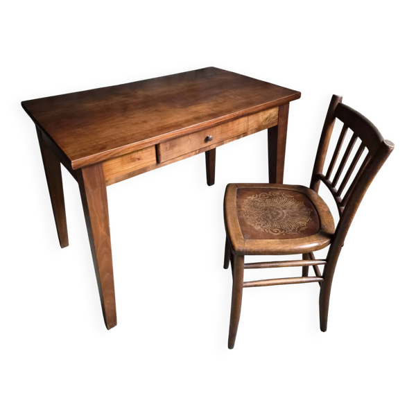 Table française ancienne en merisier avec chaise bistrot, vers 1900–1930