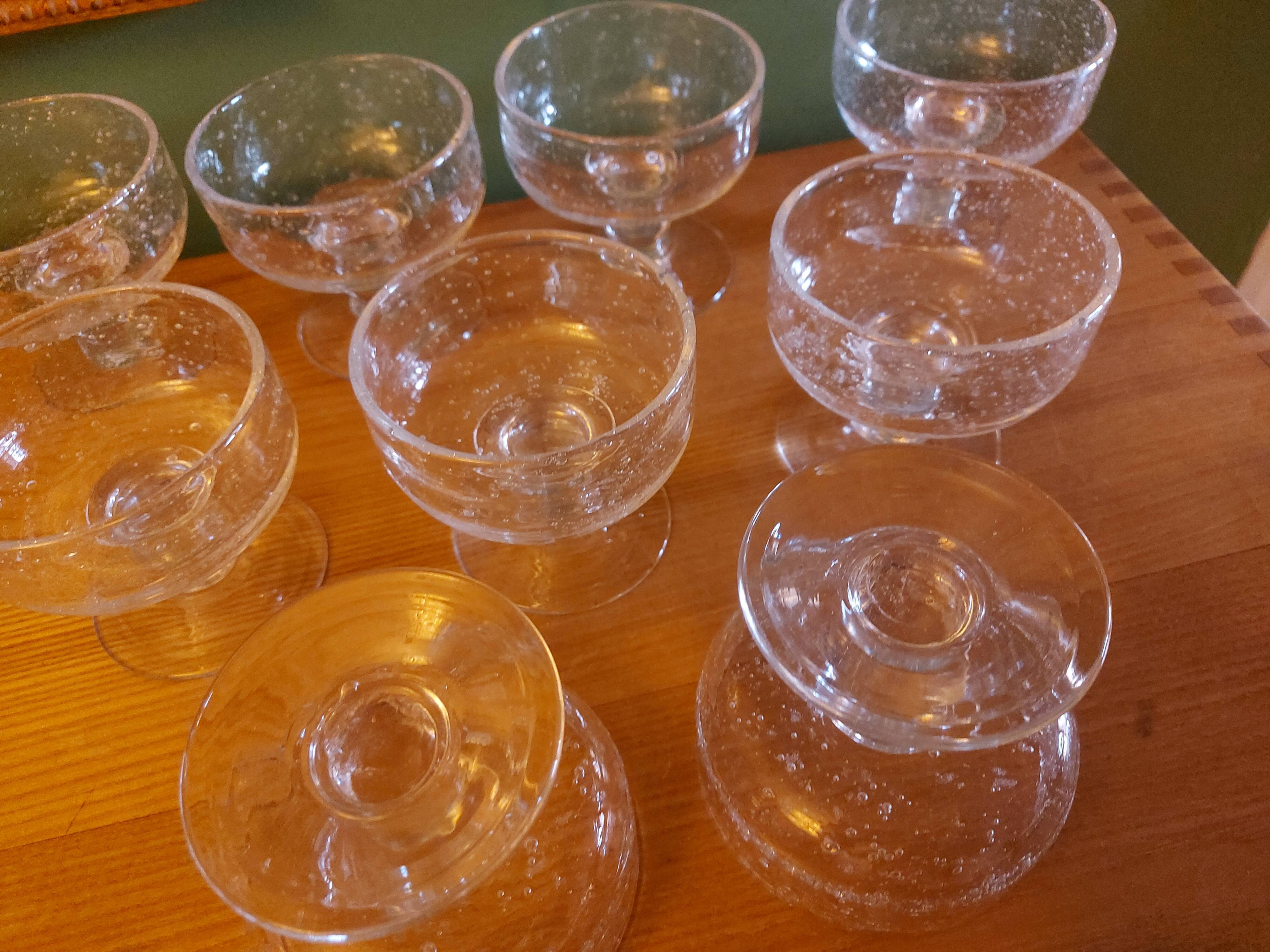 9 coupes en verre soufflé