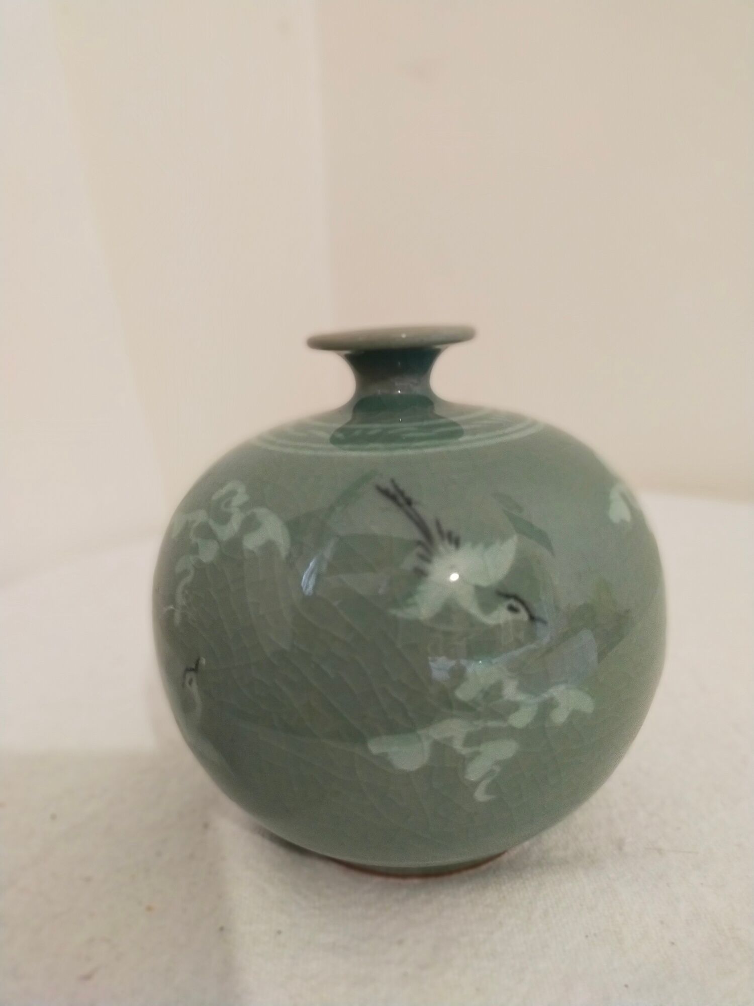 Vase céladon en porcelaine ancien traditionnel coréen