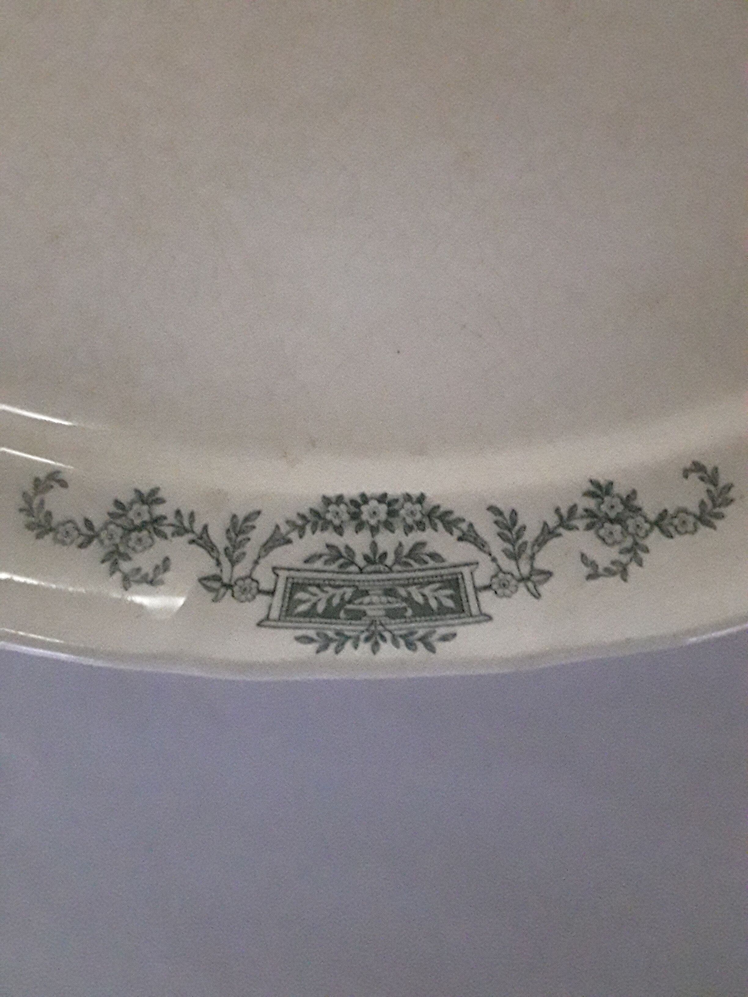 Longchamp faienceries oval dish