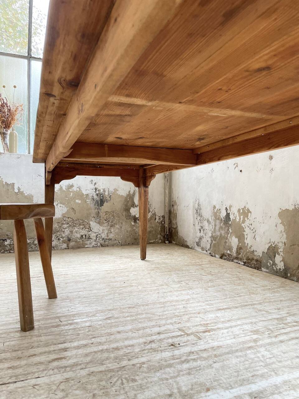 Farmhouse table with spindle legs 2.50m