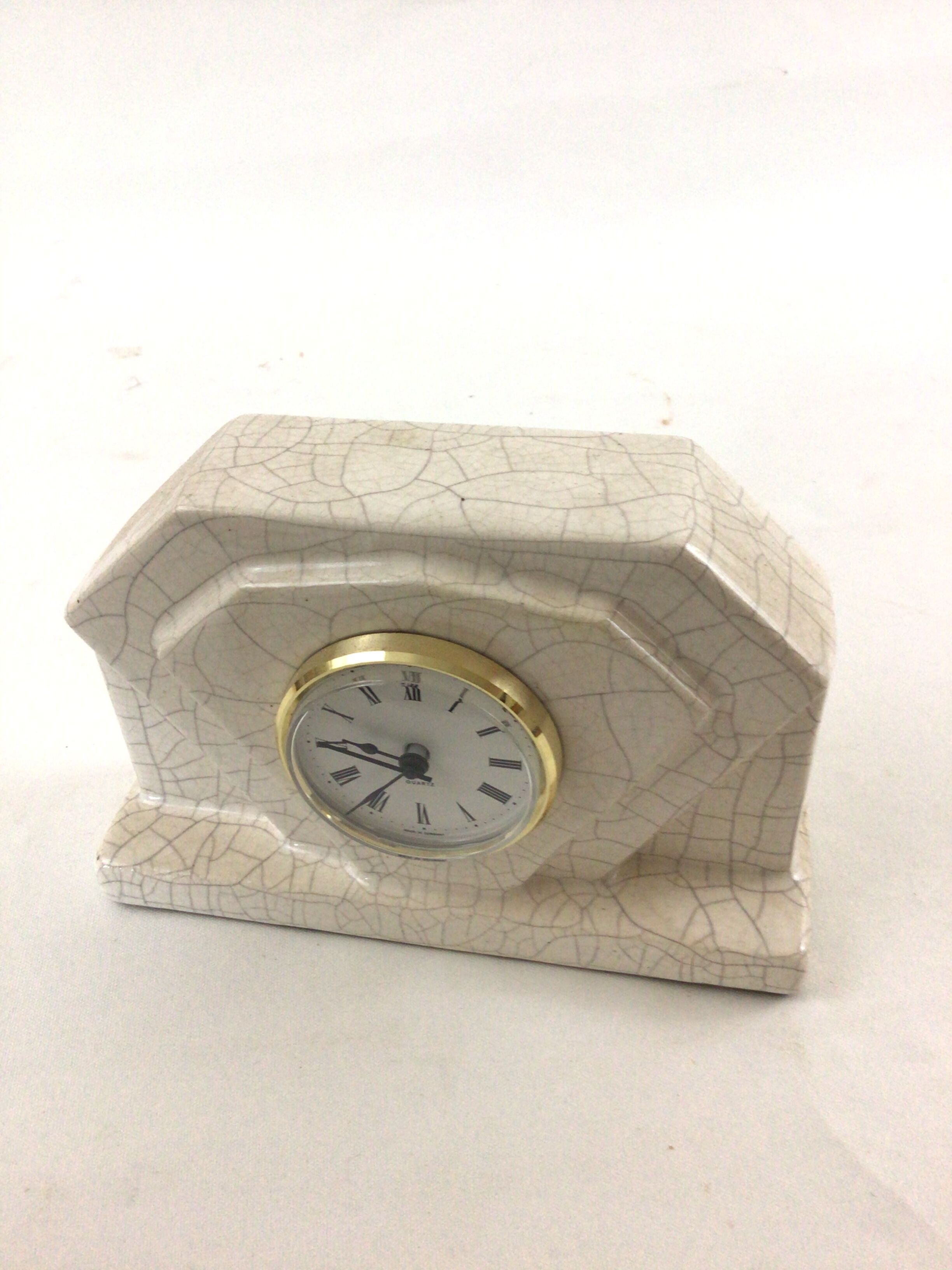 Clock Art deco in cracked earthenware