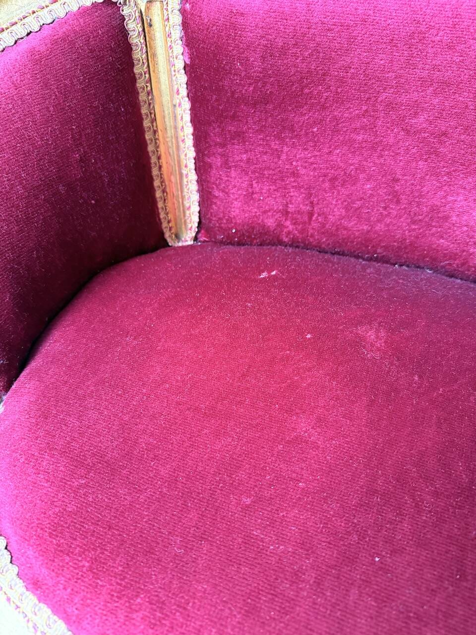 Louis XVI gilt wood and red velvet armchair