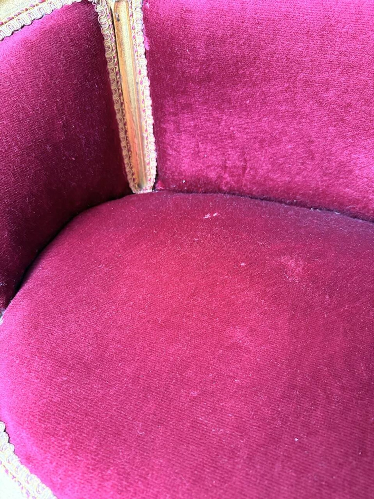 Louis XVI gilt wood and red velvet armchair