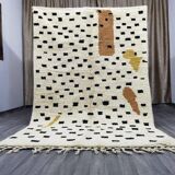 Handmade pure wool Moroccan rug, size 140 x 260 cm.