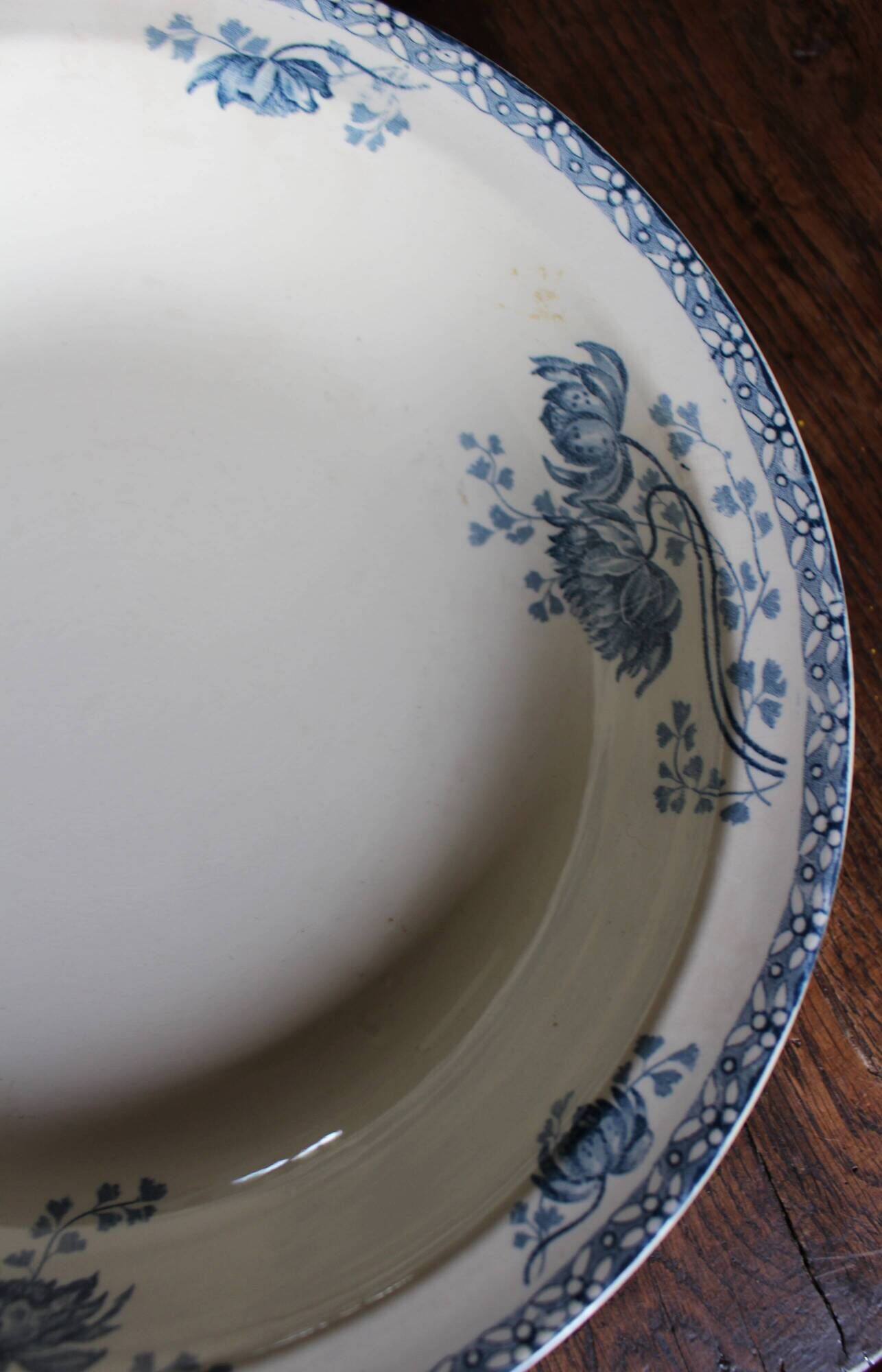 Plat rond creux Terre de fer Bleu Royat Sarreguemines