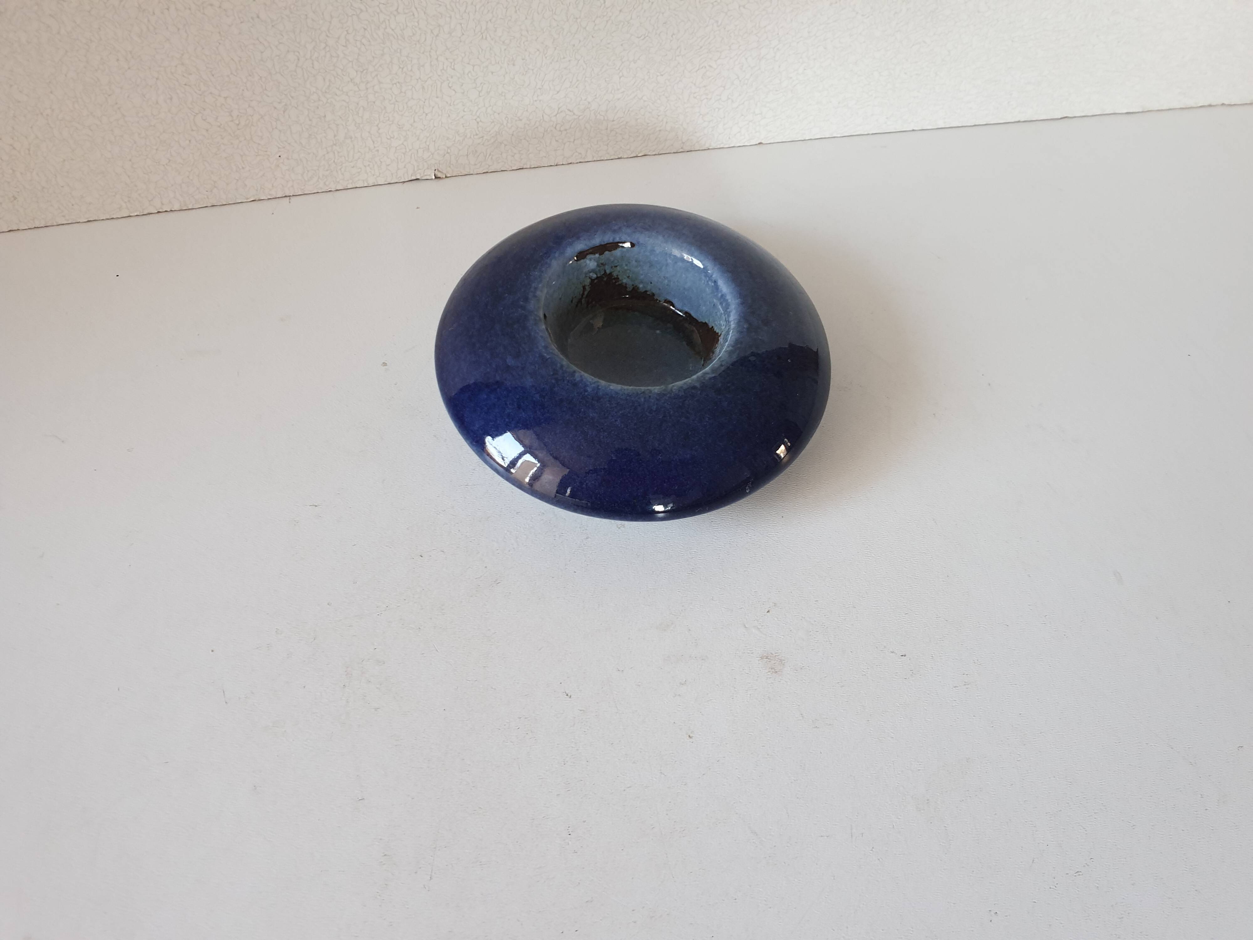 Ceramic ashtray in enamelled stoneware signed guibert in lamoura (39)