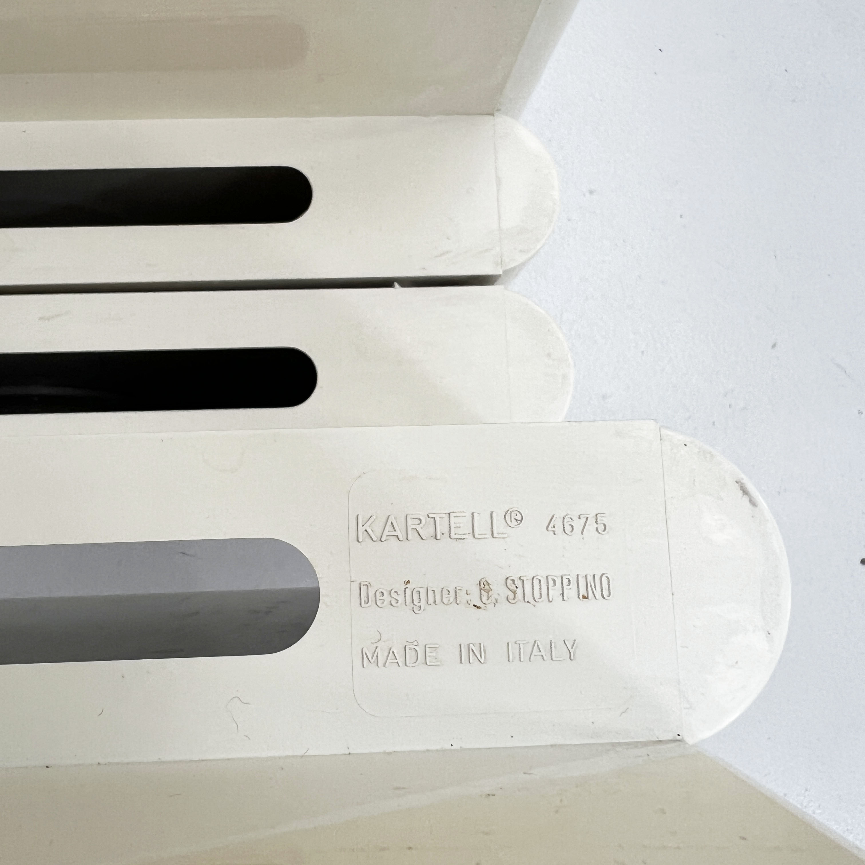 White magazine rack by giotto stoppino for kartell, 1970