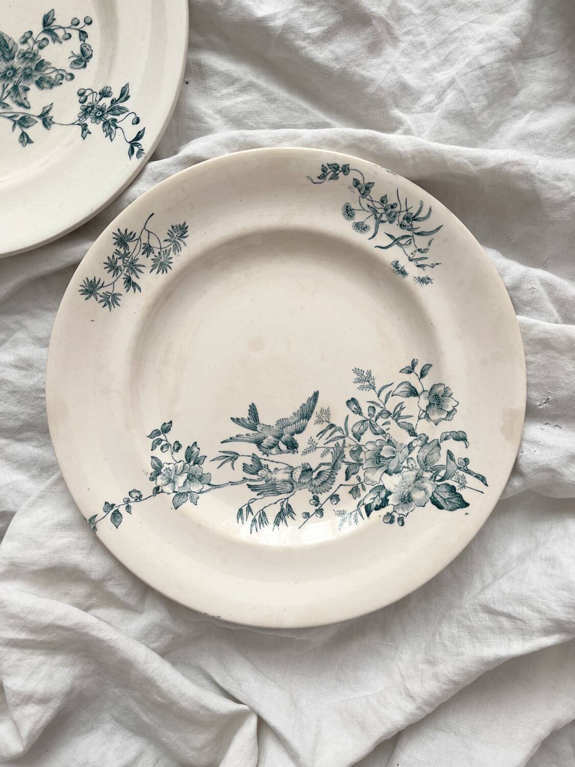 2 flat plates in iron earth “Mignon” Longwy
