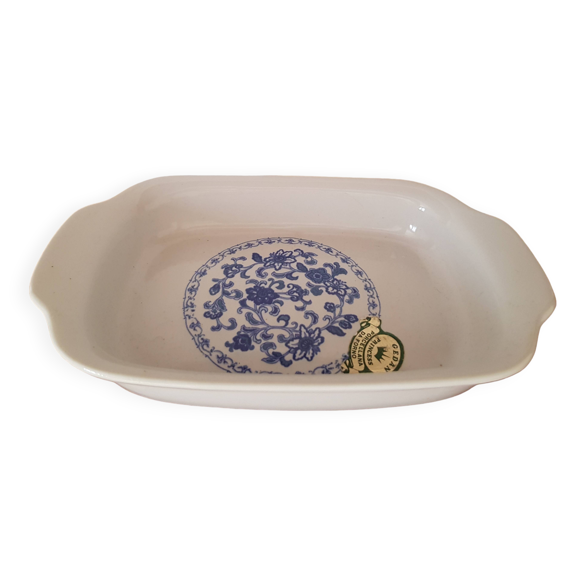 Plat en porcelaine