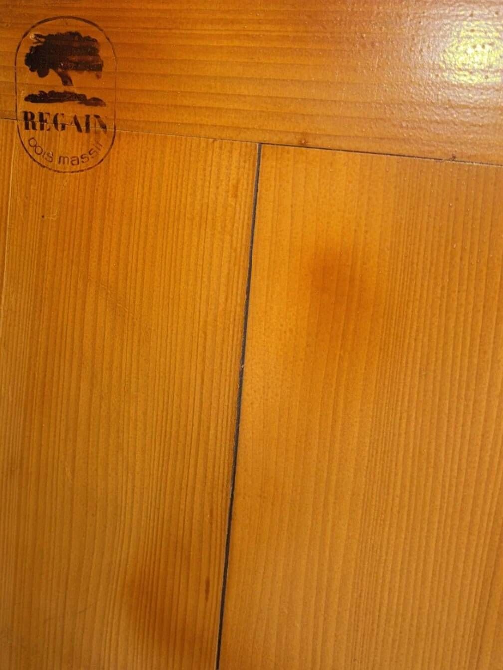 Two-door buffet in solid pine from the Regain house.