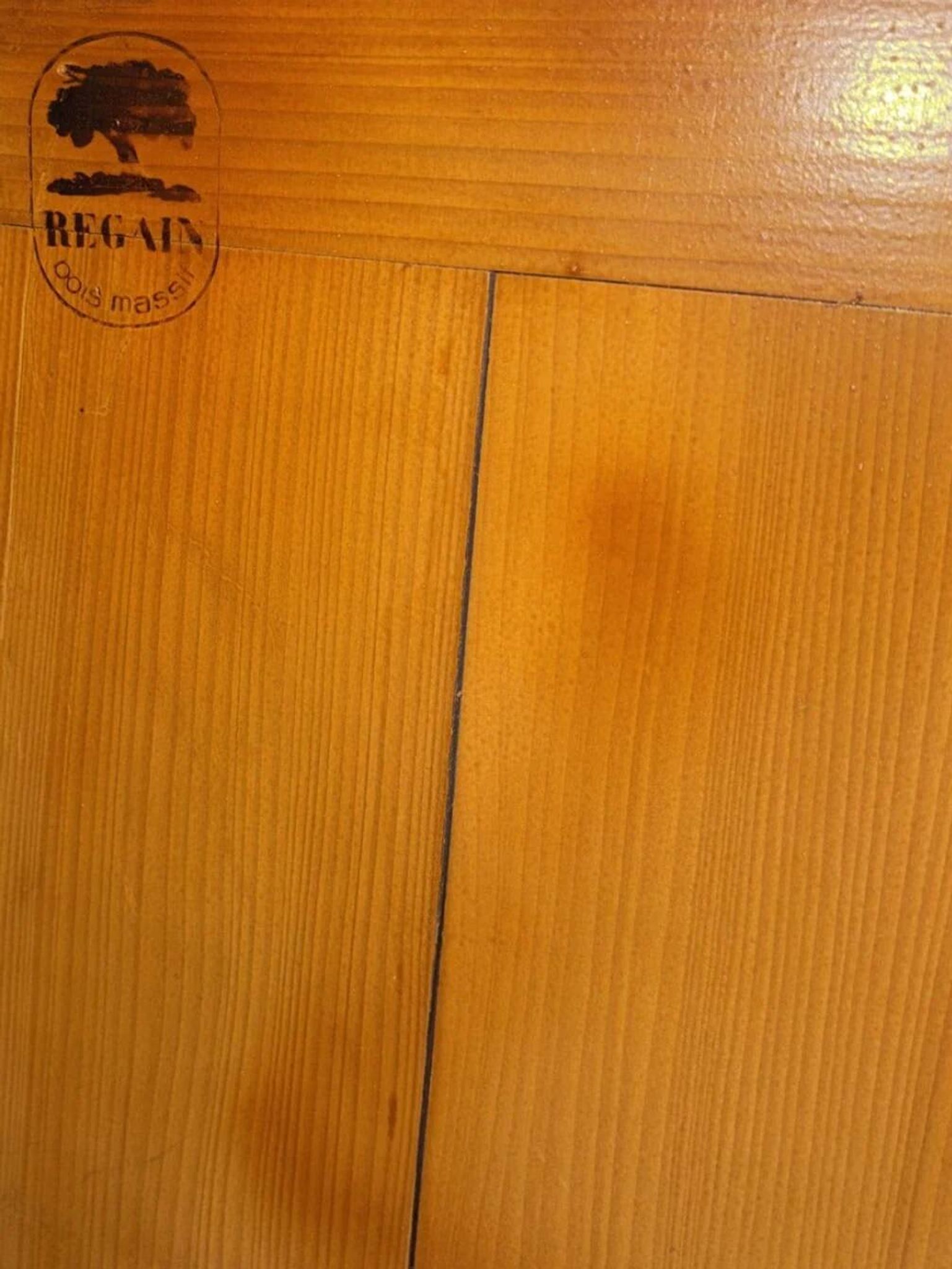 Two-door buffet in solid pine from the Regain house.