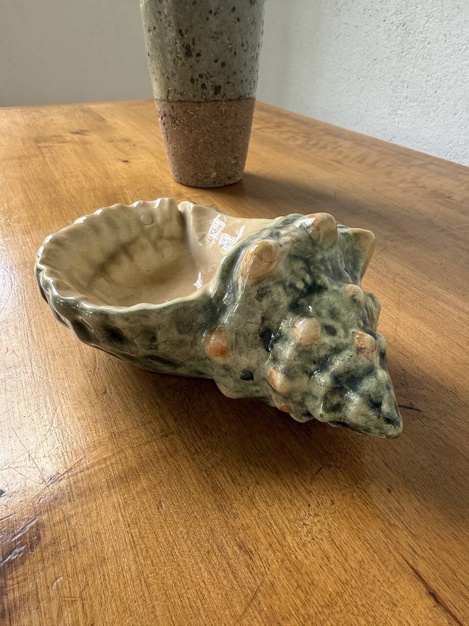 Ceramic shell empty pocket or ashtray 1970