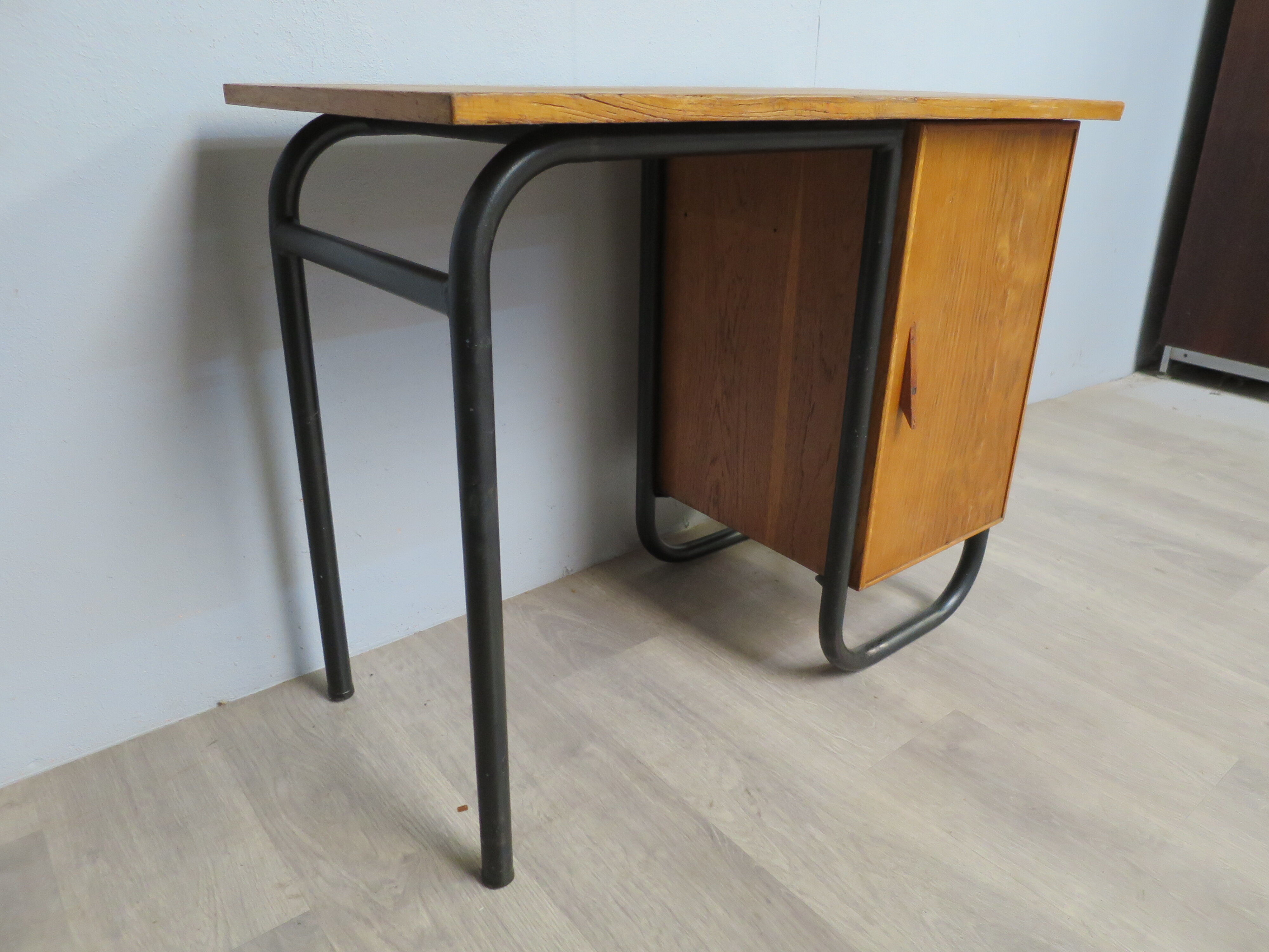 Oak and metal school office