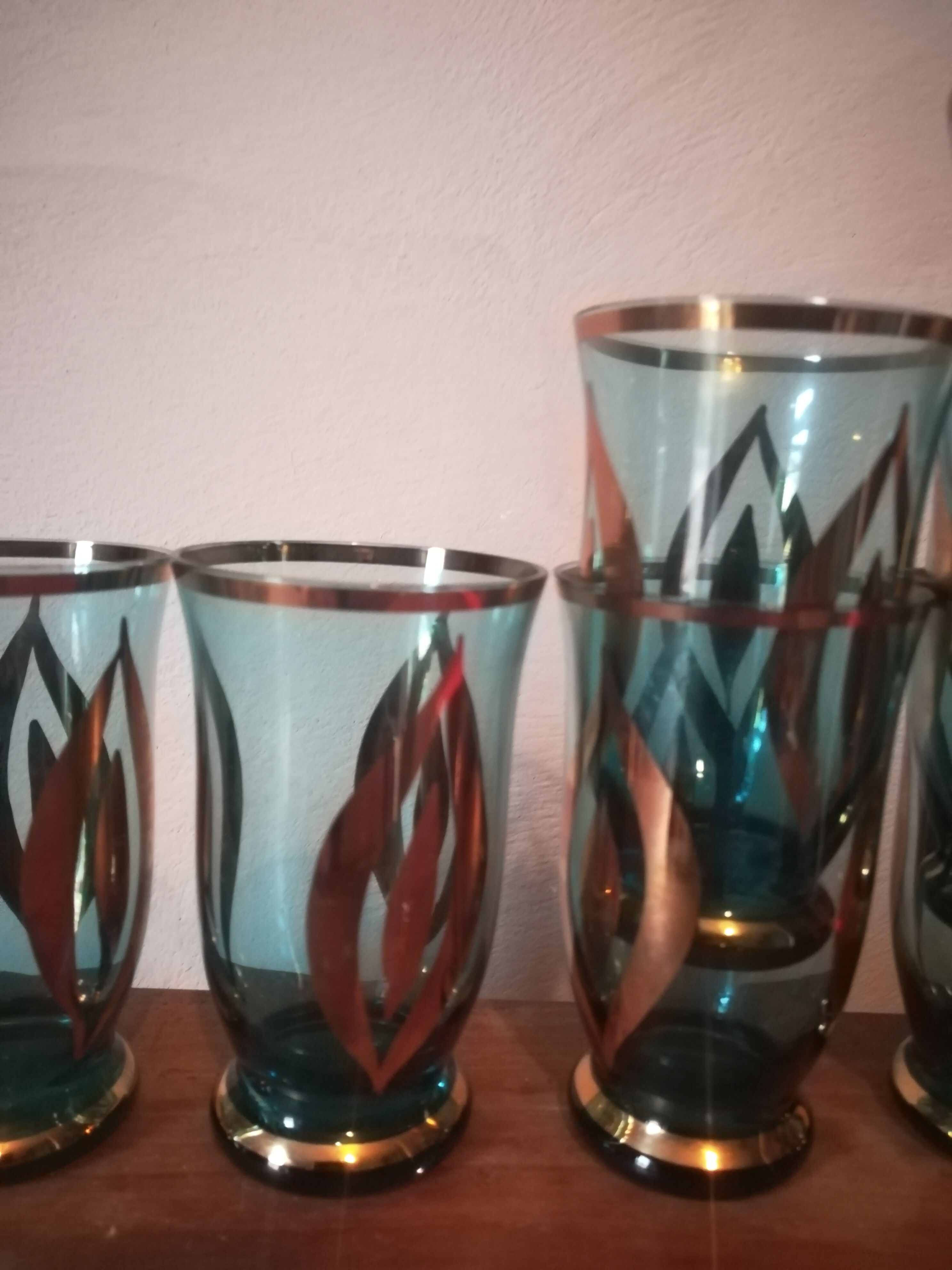8 glasses of tea 50s