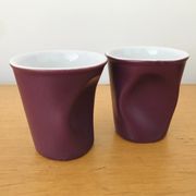 Lot 2 tasses porcelaine blanc et violet Revol
