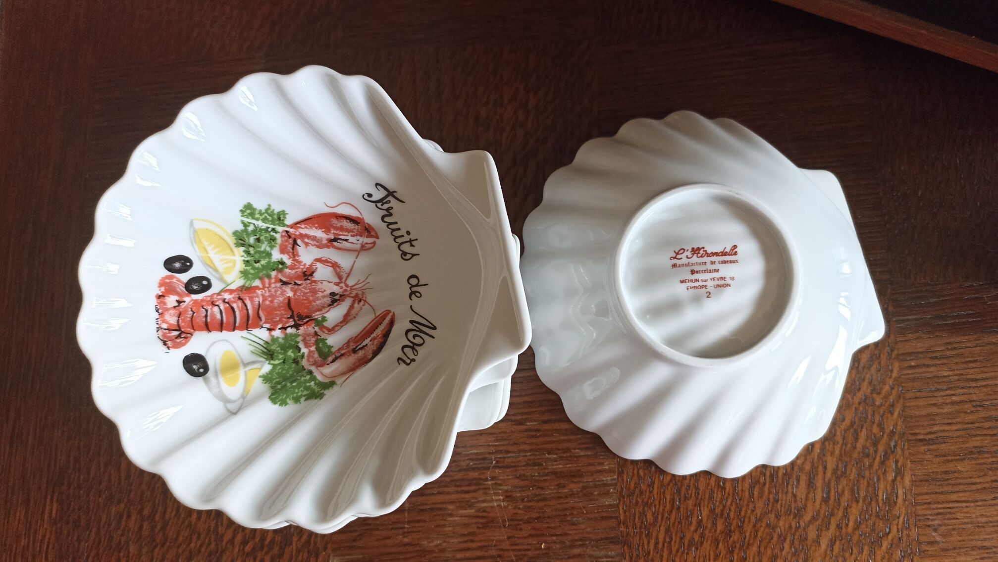 5 porcelain service cups by the Hirondelle