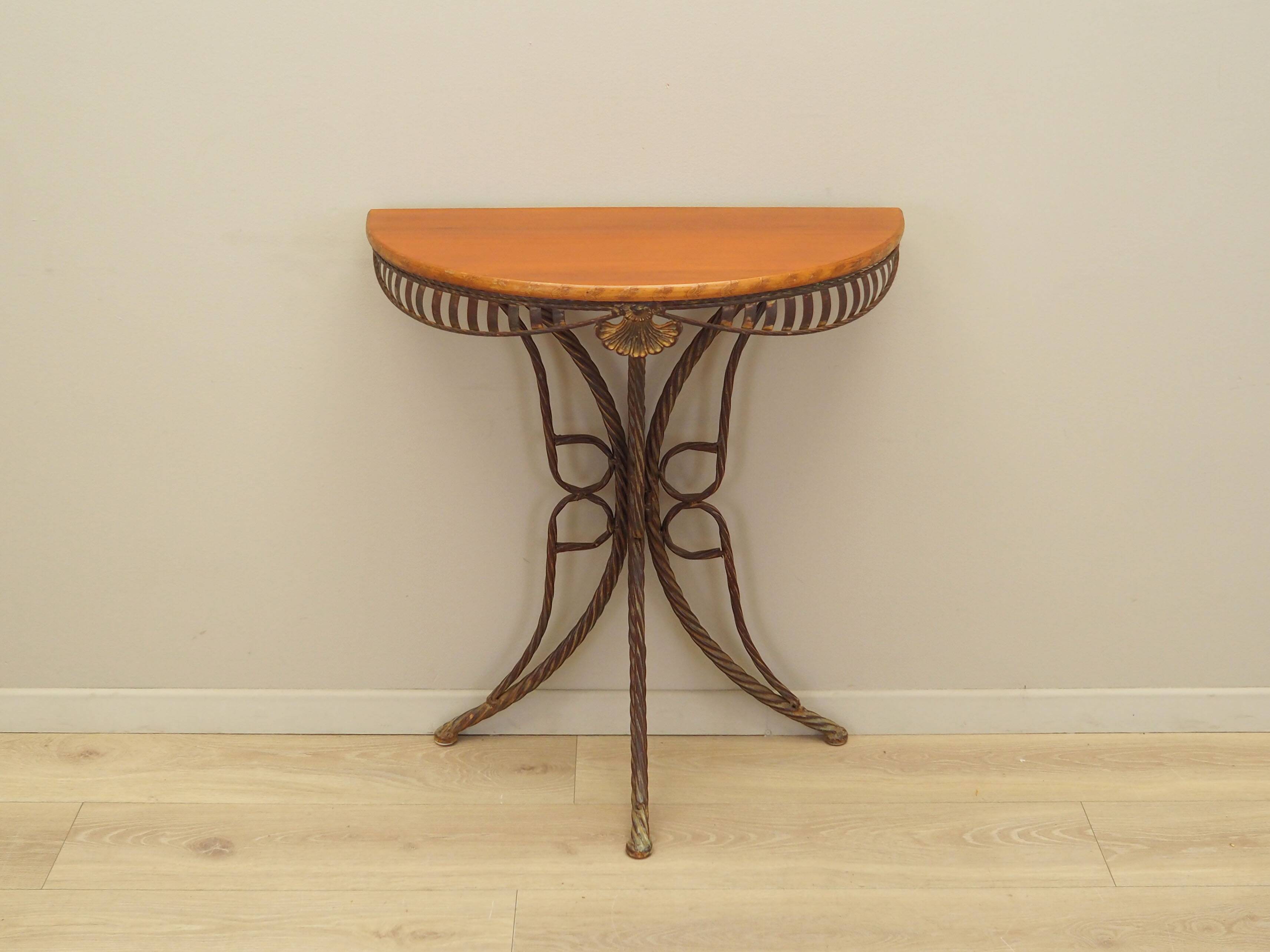 Cherry console, Italian design, production: Italy