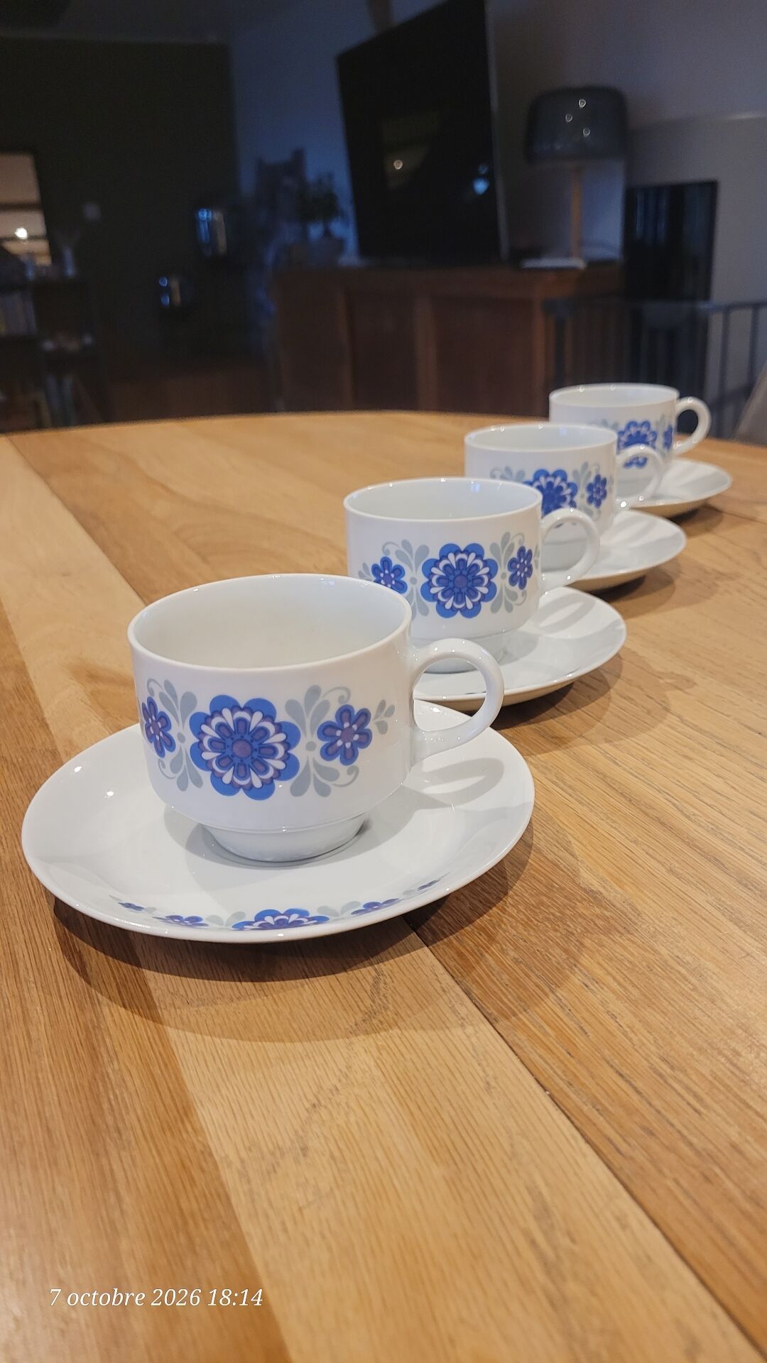 4 vintage coffee cups and their saucers
